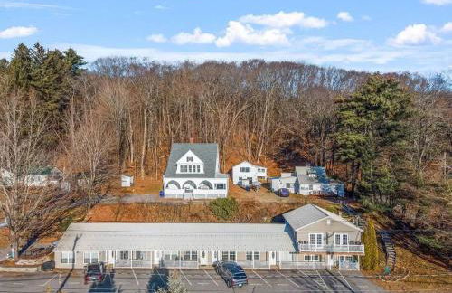 2-Unit House, big Lake Winnisquam views - Sleeps 13 - Foto 48