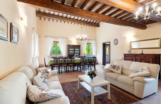 Beautiful Villa in Belforte All'isauro With Swimming Pool - Foto 45