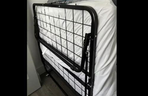 Central Perk Retreat | Heated Pool + Zoo 1 Block! - Foto 24