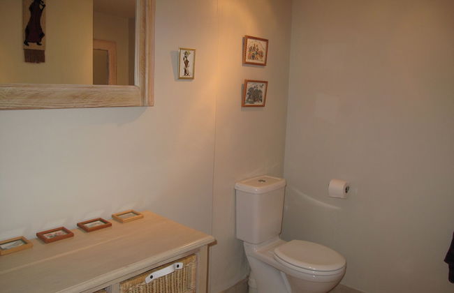 Stunning Cape Peninsula Holiday Villa With Pool - Photo 13