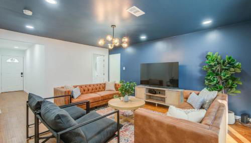 4-BD Mid-Modern Century with Firepit & Playground - Foto 3