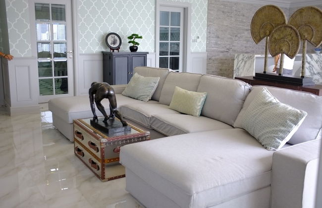 Luxury Penthouse on Sukhumvit Area - Photo 1