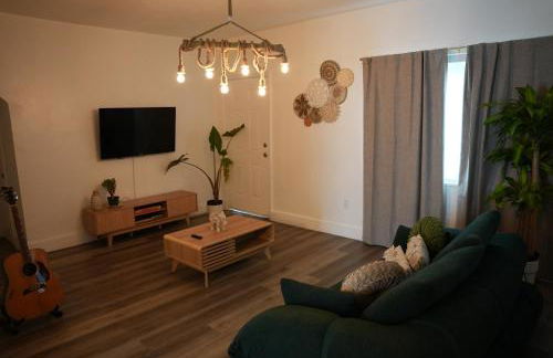 Near Brickell, Beach & Port 10min, Style & Comfort - Photo 2