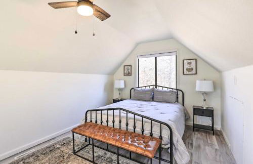 Shared Dock and Seasonal Pool Lakefront Grove Cabin - Foto 18