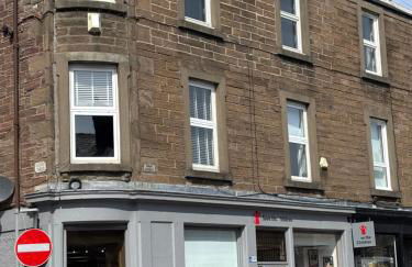 Taylor Close - Spacious Central Ferry Flat - Photo 5