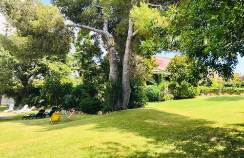 Casa mediterránea con gran jardín y piscina a 500 m de la playa - Foto 44