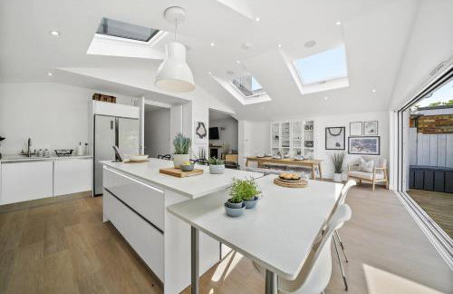 Clarence House-Windsor-Parking-5 bed - Photo 10