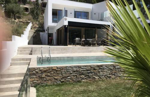 Preciosa casa Roses con piscina cerca playa AV 90 - Foto 1