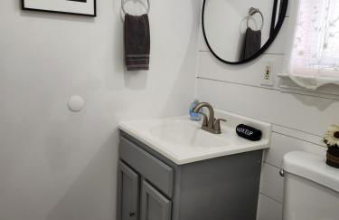 The Bay House- New Kitchen & Updates! An AC Vibe!! - Foto 59