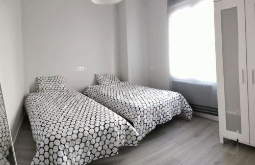 Casco Viejo 5 min, 3 HABITACIONES ,MODERNO,Garaje - Foto 3