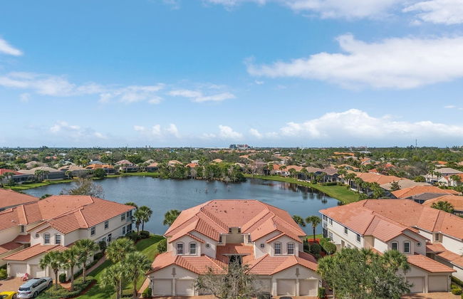 Crown Colony #101 - 16146 Mount Abbey Way 2 Bedroom Condo by RedAwning - Foto 25