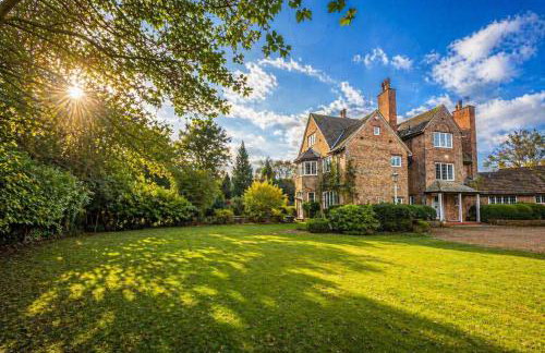 The GreyStoke Mansion With Private Grounds - Foto 2