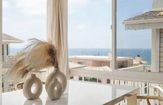 Gorgeous Beachside Bliss Ocean View Walk2Strand - Foto 2