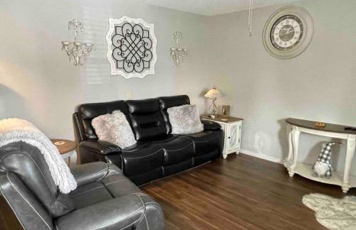 Beechside Breeze Luxury Condo with Pool Hot tub - Foto 31