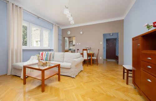 Atmospheric and Spacious Apartment in Warsaw for 3 People by Noclegi Renters - Foto 1