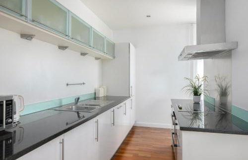 Scenic 2-Bed in Canary Wharf - Foto 14