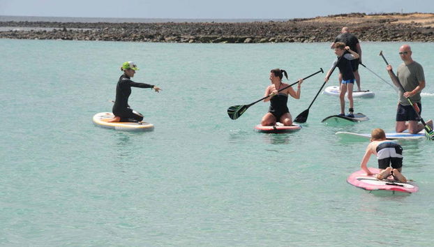 Curso de paddle surf en Caleta de Fuste - Foto 4