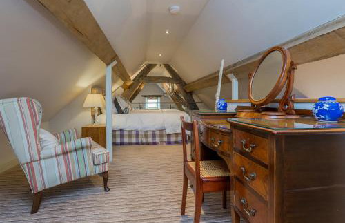 Cruck Barn Cottage - Photo 6