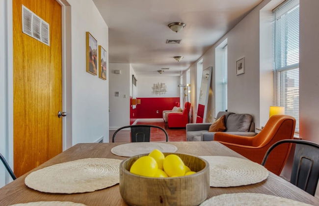 Stairway 3BR Apt w W D Home Theater - Foto 4