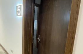 Exquisite Riverside Living in a Stunning Flat - Foto 6