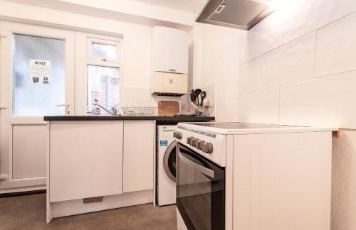 BEST PRICE! Perfect Gunwharf Accommodation - 5 single beds or Kingsize FREE PARKING - Foto 15