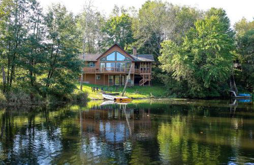Family-Friendly Cabin Rental on a Private Lake near Wisconsin Dells - Photo 8