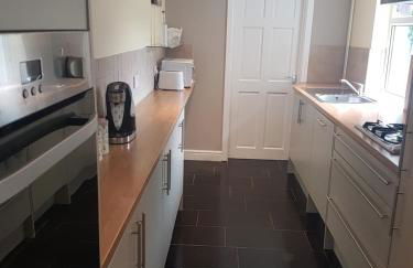 Tynant House- Cosy 3 bed house- Near City Centre and FREE parking - Foto 16