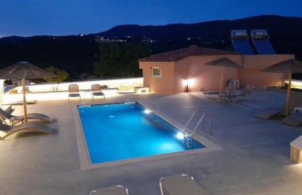 Georgioupoli Studio 2 with a pool and lake views - Foto 5