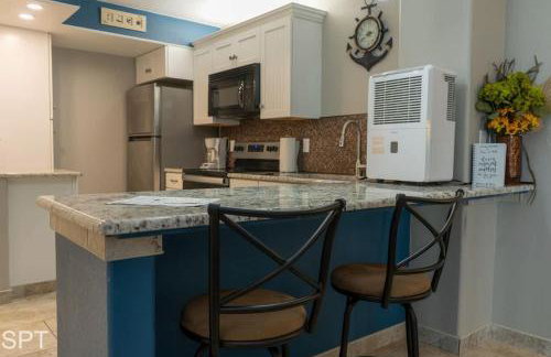 Luxe 1 Bedroom House with Pool - Gulfview II unit 410 - Photo 56