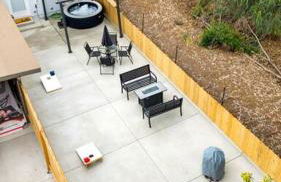 Urban Retreat Fun Relax Self Check-In Hot Tub Foosball Fire Pit Cornhole - Photo 8