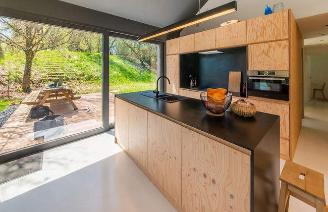 Charming Home With Sauna - Photo 1