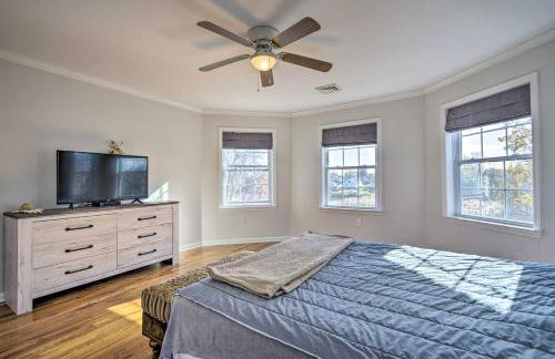 Charming Spring Lake Retreat, 1 Mi to Beach! - Foto 16