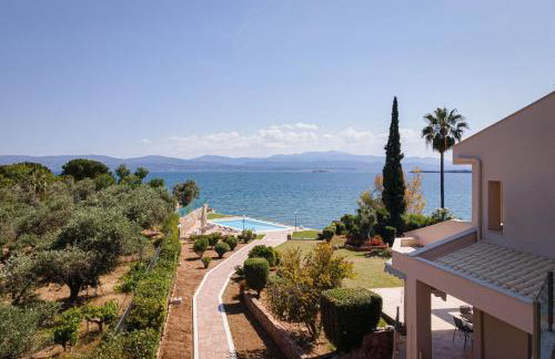 Eretria Luxurious Seafront Villa - Photo 18