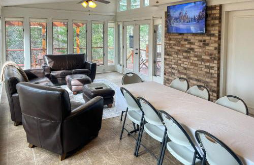 Large Dahlonega Home, Ideal for Family Gatherings! - Foto 12