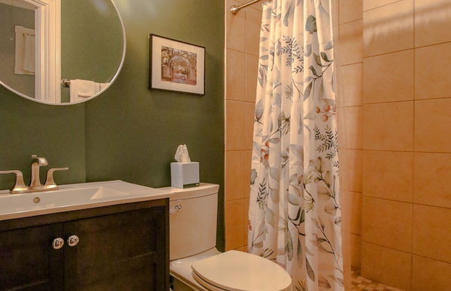 The Irish Bar near Bay Historic Savannah - Photo 48