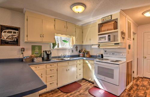 Lakefront Table Rock Getaway with Private Swim Dock! - Foto 9