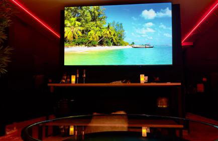 Nuit de rêve : spa, sauna, cinéma - Foto 1