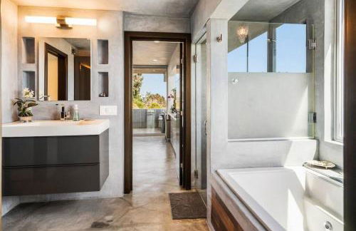 Malibu Glass House: Architectural w 180deg Views - Foto 17