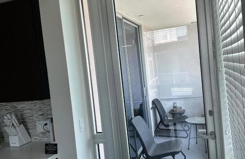 DTLA prime one bedroom steps away from Crypto - Photo 13