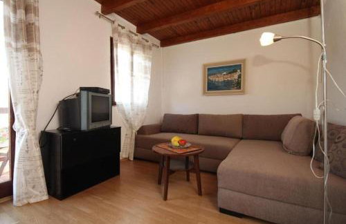 Apartment Iva - Photo 3