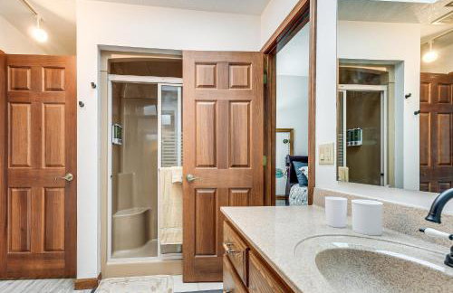 Woodburn Group Getaway Endless On-Site Fun! - Foto 34