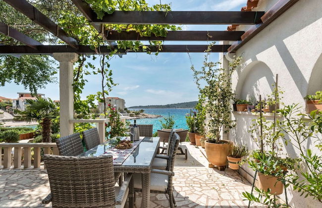 Beach Front Vacation Home, Private Beach, Boat Rental - Foto 16