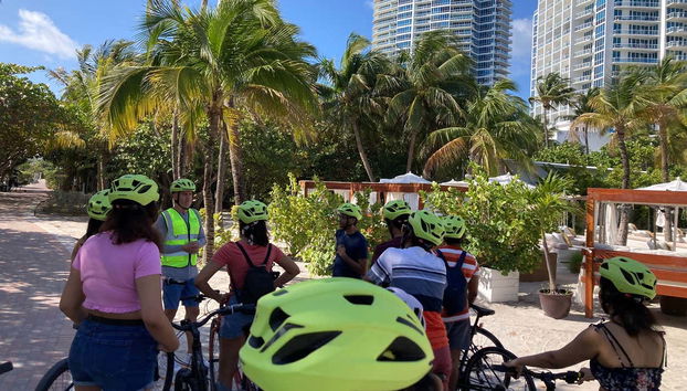 Miami Beach Bike Tour - Photo 2