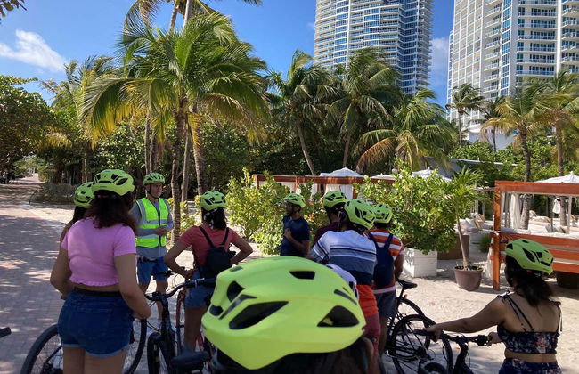 Miami Beach Bike Tour - Photo 2