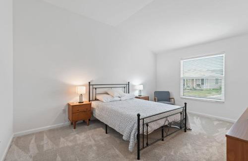 1642 Z5 VILLAGE OF LAKE DENHAM by REMAX Premier - Foto 16