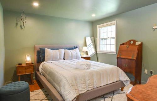 Bright & Open Central A C Dog Friendly - Photo 14