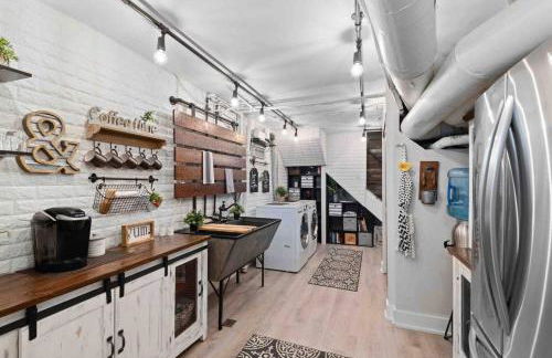 The Urban Roost I A Rustic City Escape - Foto 13