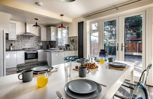 Dudley-Hospital-3bed-parking-long stay-contractor - Foto 1