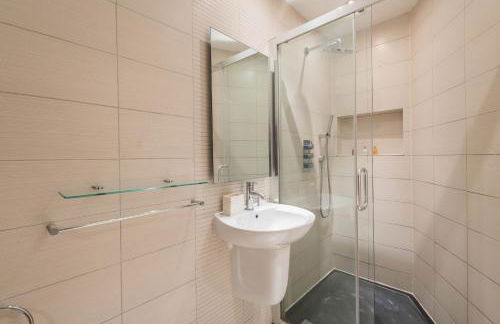 A Grand Passion - Foto 42