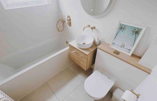 Family Home with Sauna & Garden - Foto 17